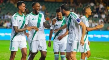 قمة الدوري السعودي تجمع شباب الأهلي وجدة الليلة في مواجهة تحدد ترتيب المقدمة